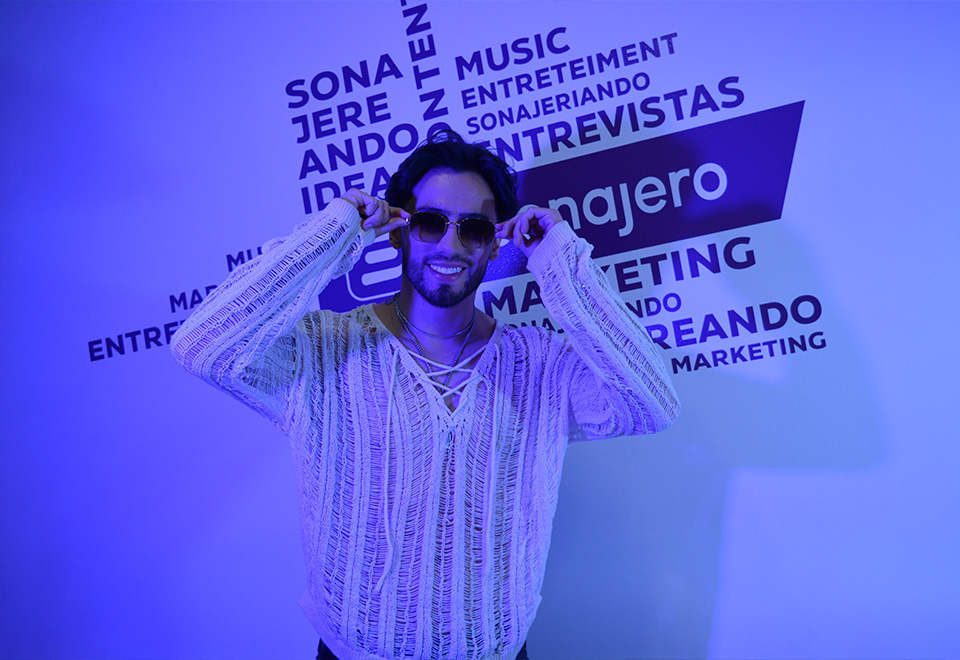 [Video] Conozca la canción dedicada al amor prohibido