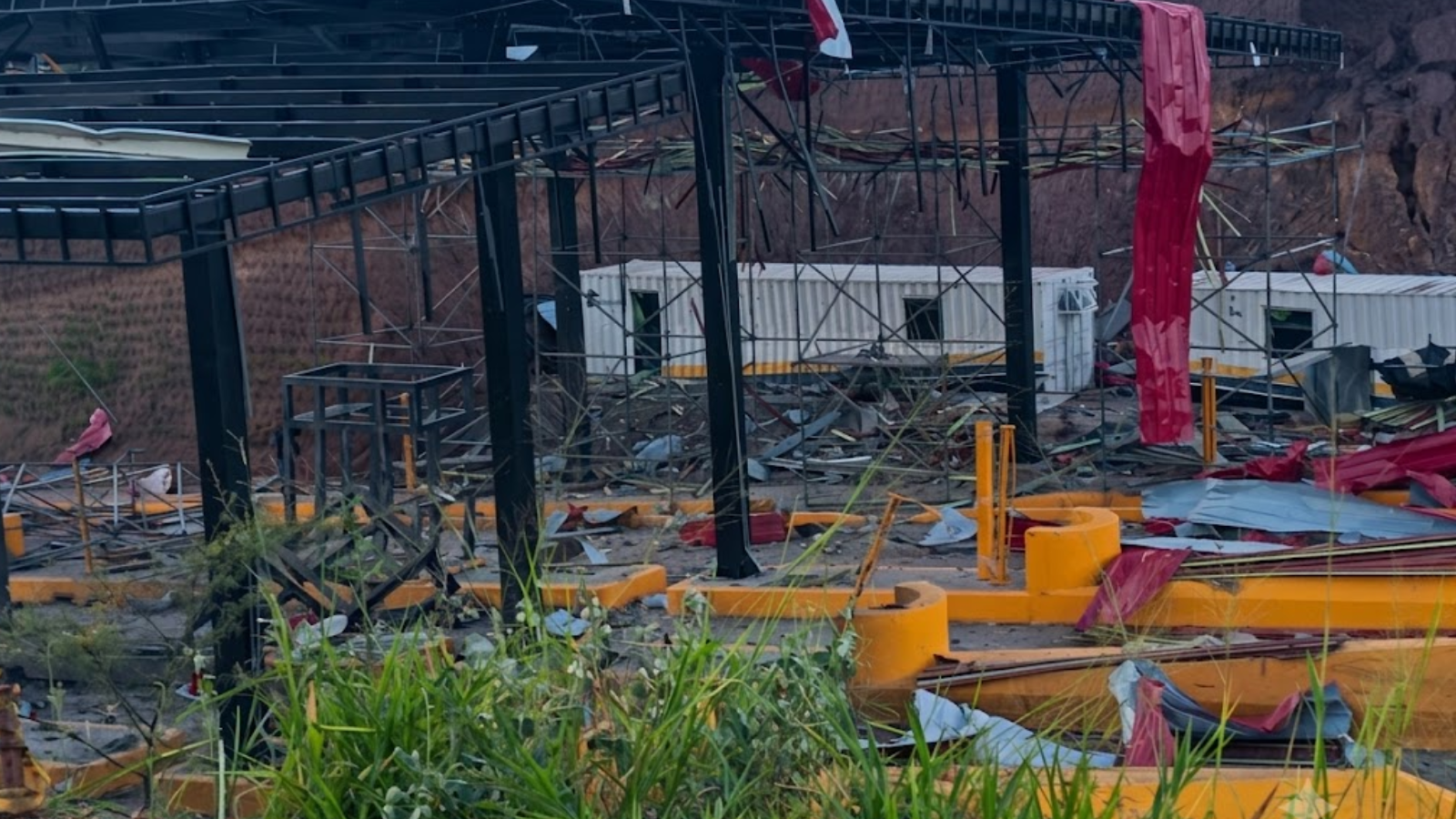 Explosivos destruyen peaje Cachimbal en la vía Panamericana entre Popayán y Cali
