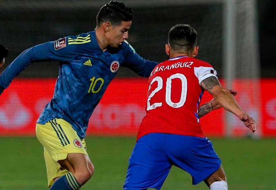 ¡Un potrero! En pésimas condiciones el campo donde jugarán Chile y Colombia