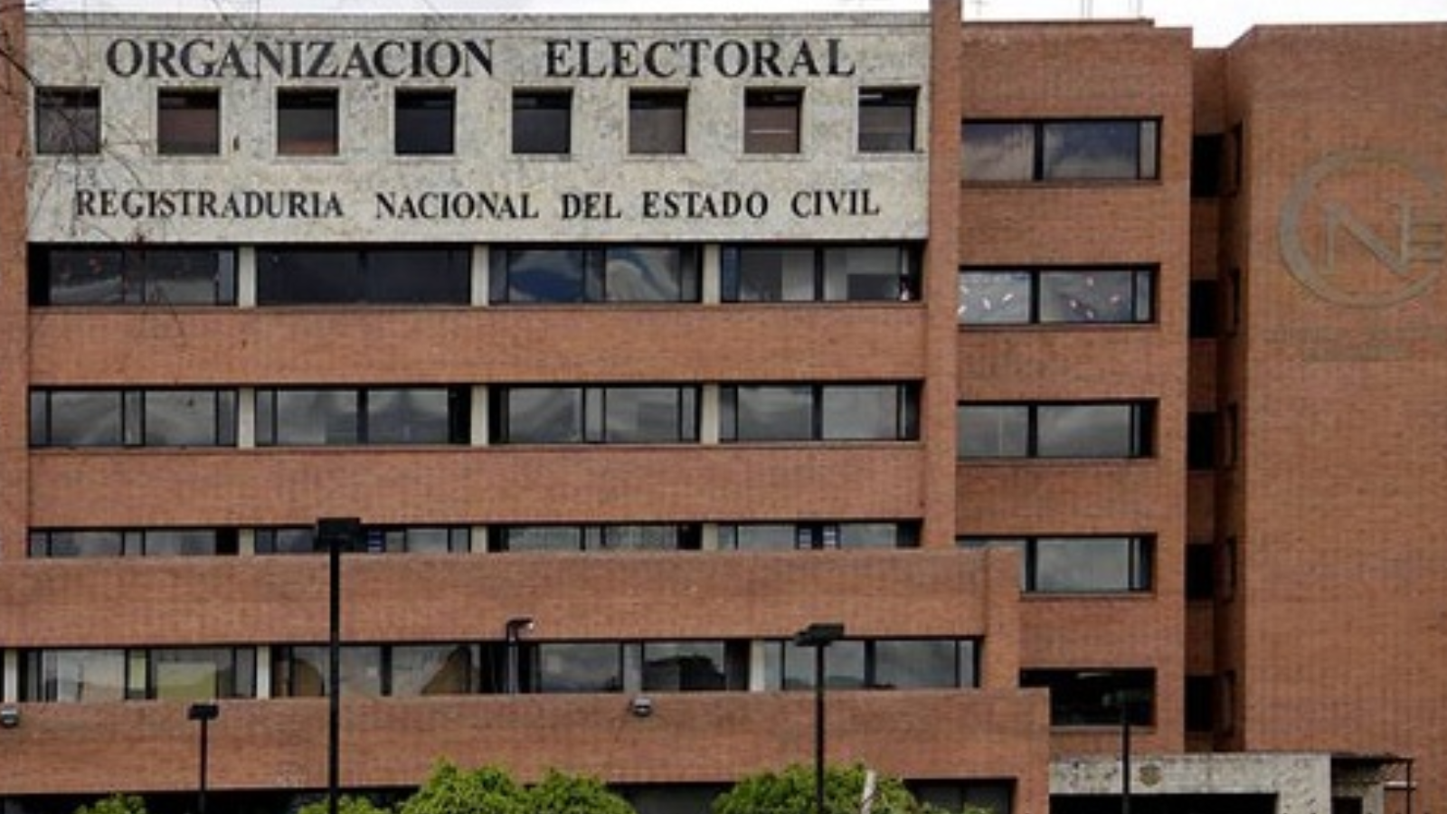 Faltan $360 mil millones para actualizar el censo electoral