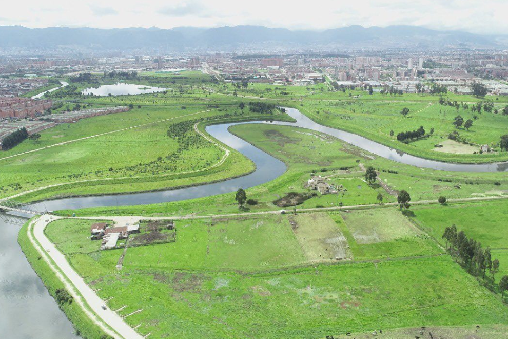 Bogotá fortalece la protección del agua con proyectos ambientales en la cuenca del río Bogotá