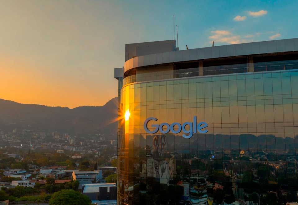 Así se inauguró las oficinas de Google en El Salvador
