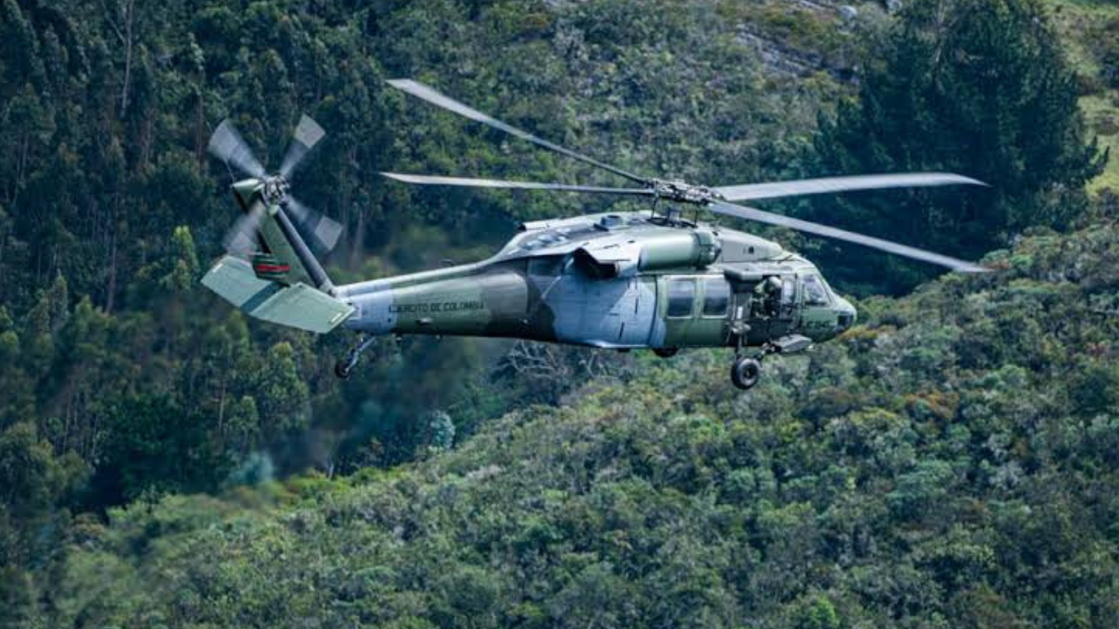 Sobreviven 15 militares tras caer helicóptero en Cauca