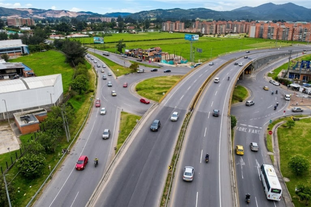 Activan plan vial por puente festivo: esperan 2,1 millones de vehículos en Cundinamarca