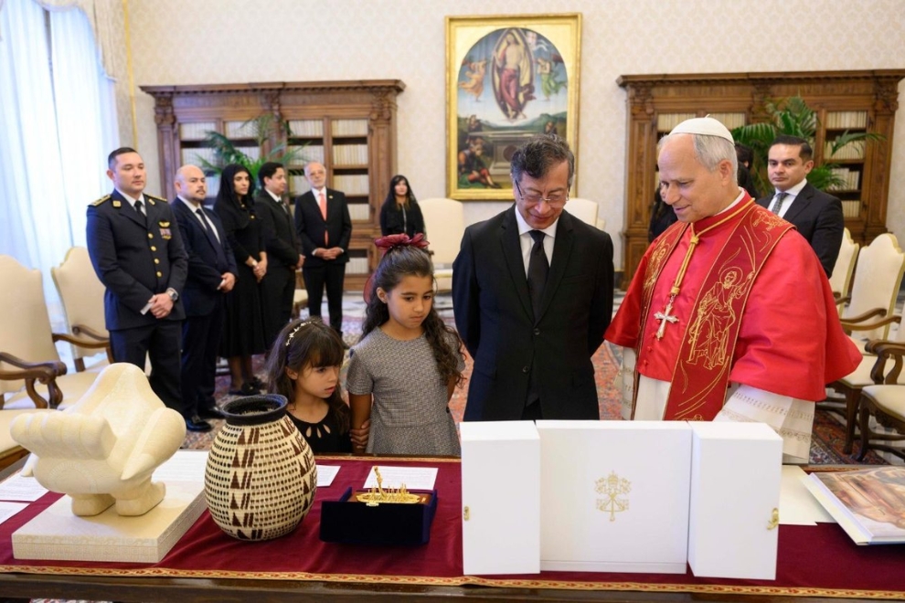 El Presidente Gustavo Petro se reunió con el papa León XIV para dialogar sobre paz y cooperación