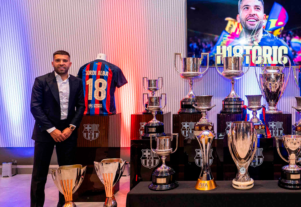 Messi, Puyol, Iniesta y el mundo se despidió de Jordi Alba