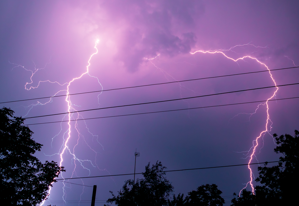 ¡Increíble¡! Momento exacto en que cayó un rayo.