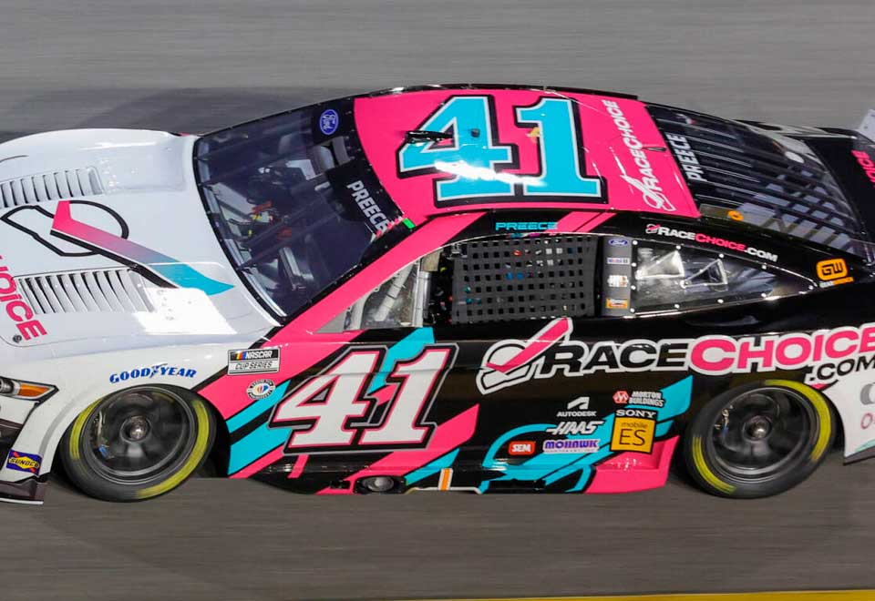 [Video] Un auto salió volando en un terrible accidente en Nascar