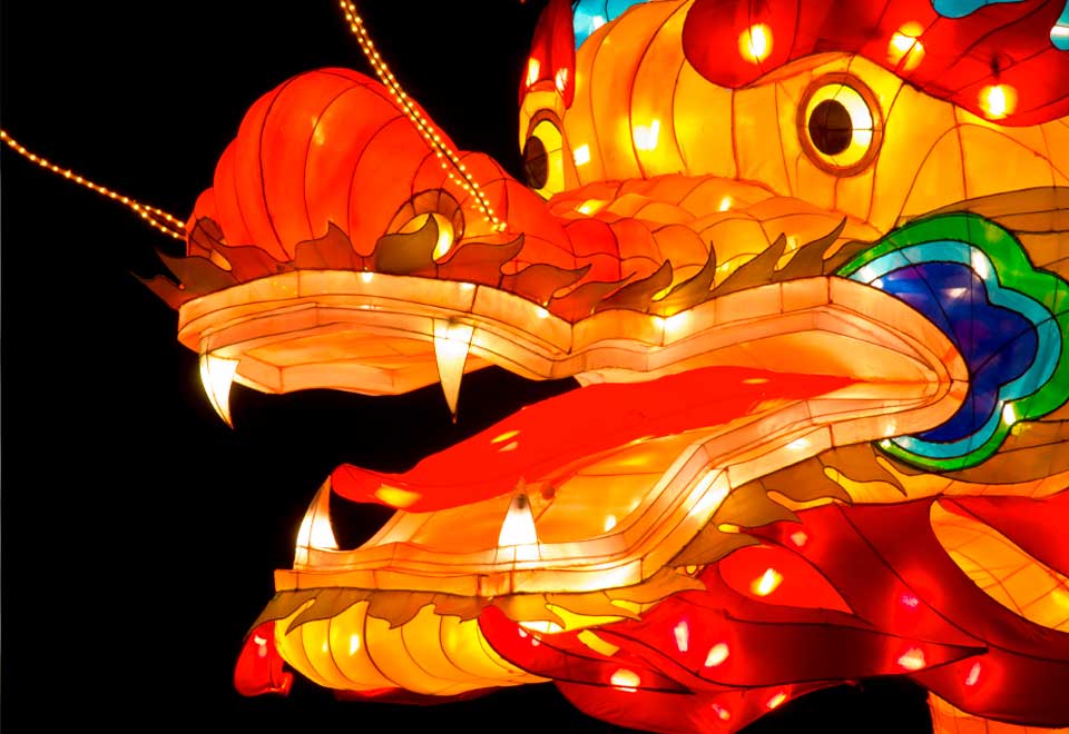 [Video] Un dragón formado por drones