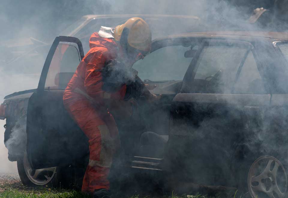 ¿Sabe cómo usar el extintor en emergencia con el vehículo?