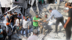 Irán dice que al menos 148 personas han muerto tras el presunto ataque a una escuela