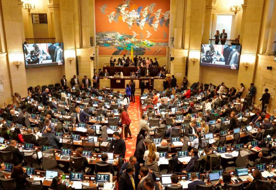 [Video] Senadora se volvió viral porque necesita saber cuánto le quedará el salario