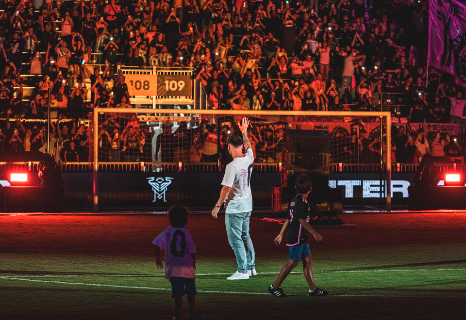 El saludo de los famosos a Messi