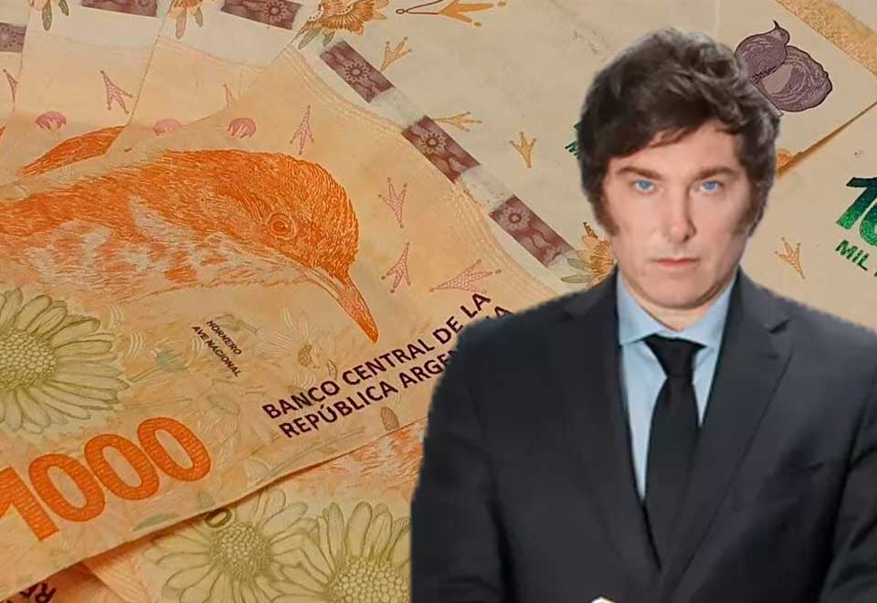 El gobierno de Milei devaluó la moneda Argentina en un 50% ¿Qué pasará?