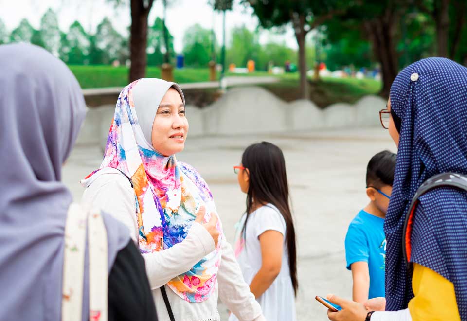 ¿Por qué endurecen penas por no usar el velo islámico?