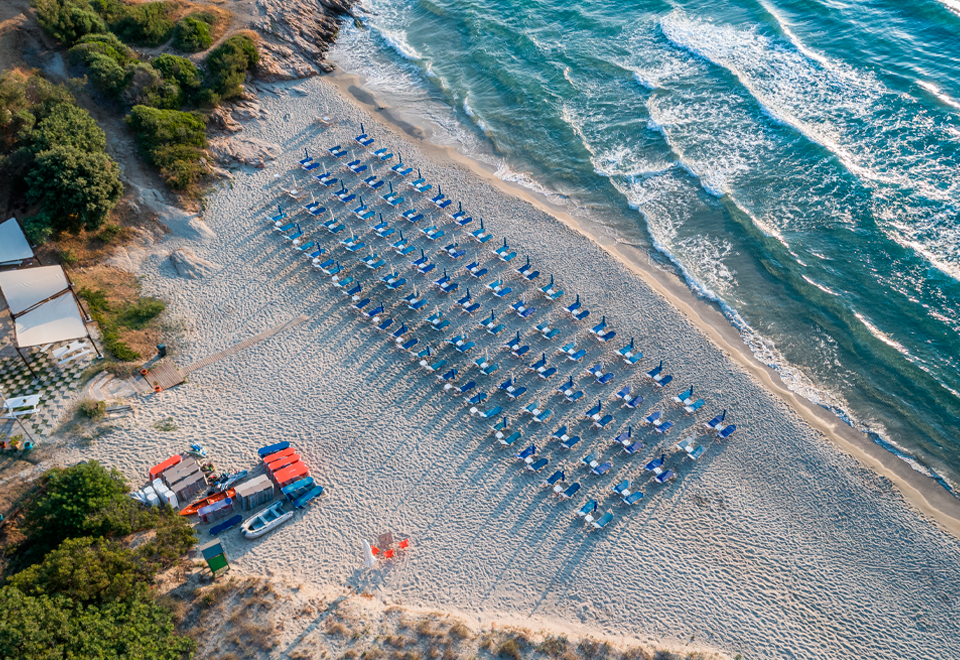 [Video] Una mujer manejo su carro en el mar
