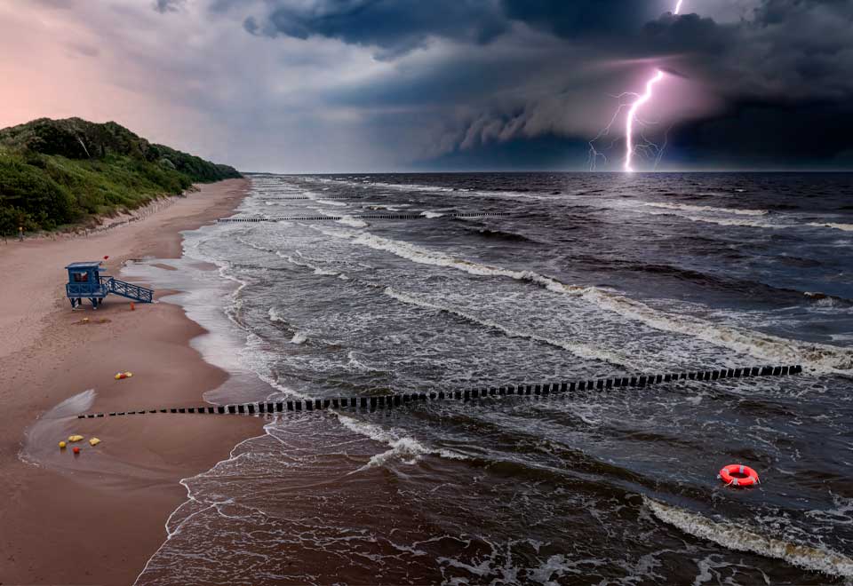 [Video] Mujer muere luego de que la impactara un rayo en Cartagena