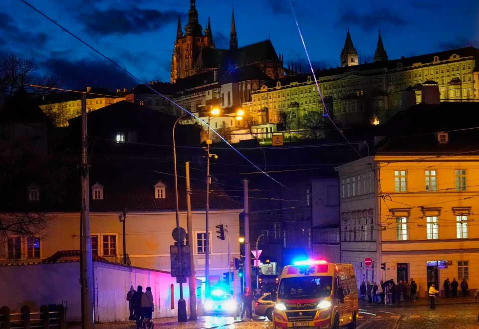 Tiroteo en Praga ya deja al menos 14 muertos