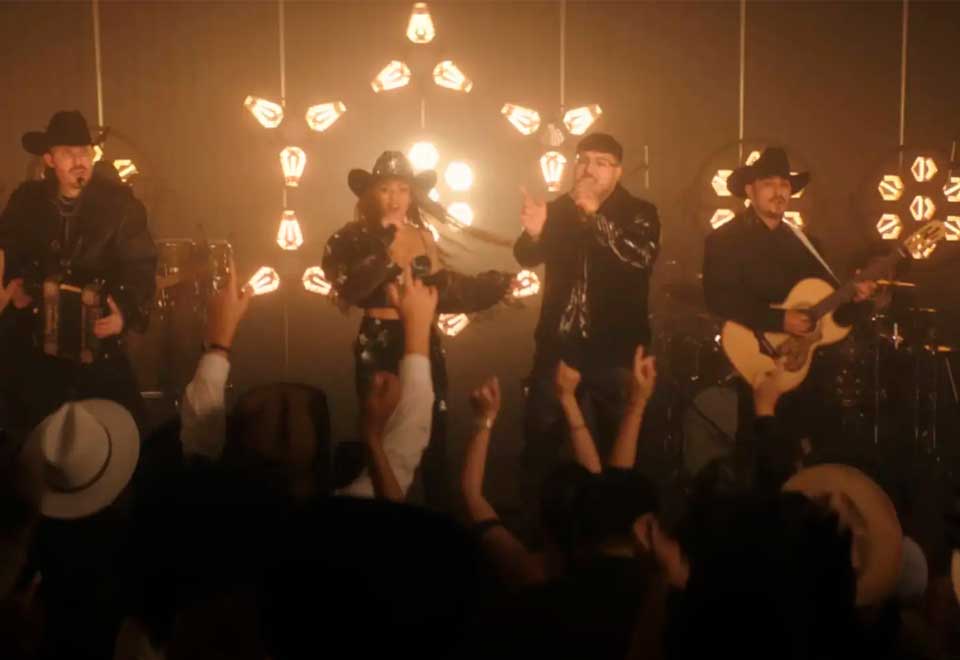 Shakira estrenó video de ‘Entre paréntesis’ canción con el Grupo Frontera